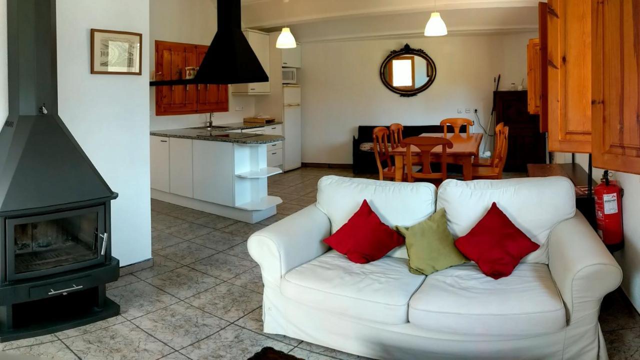 Mas El Carrer Apartment Santa Pau Bagian luar foto