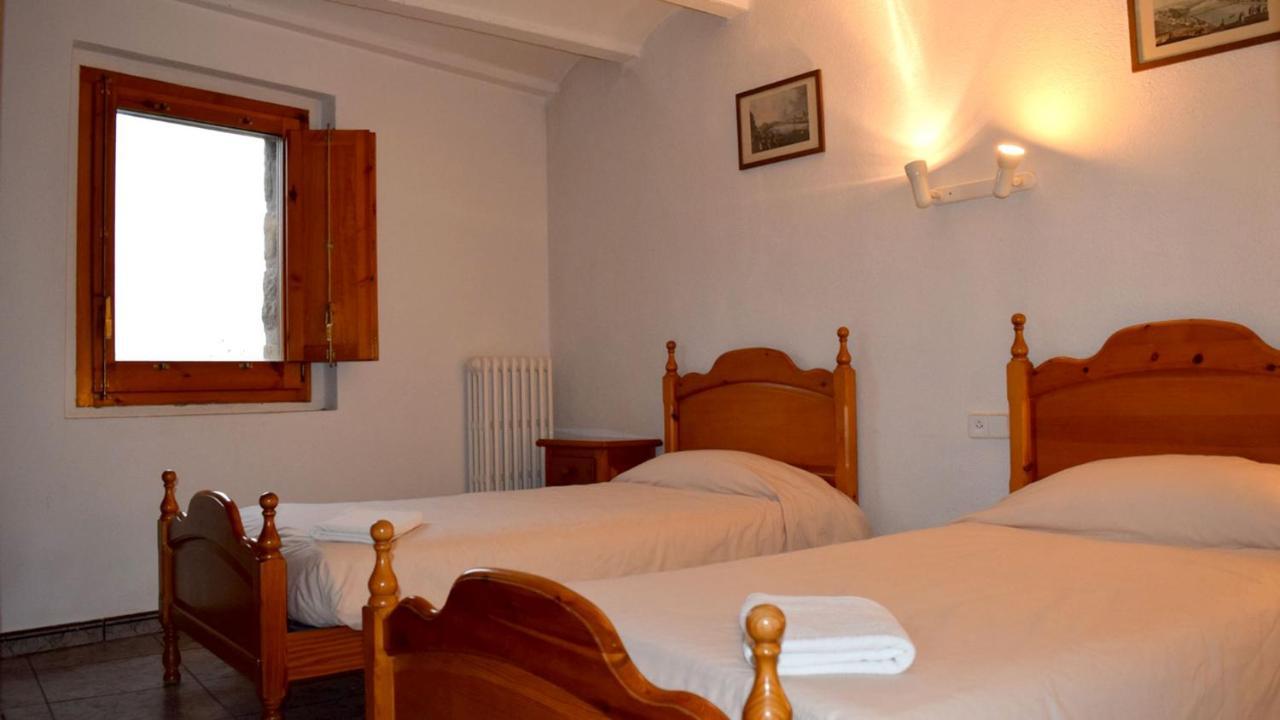 Mas El Carrer Apartment Santa Pau Bagian luar foto