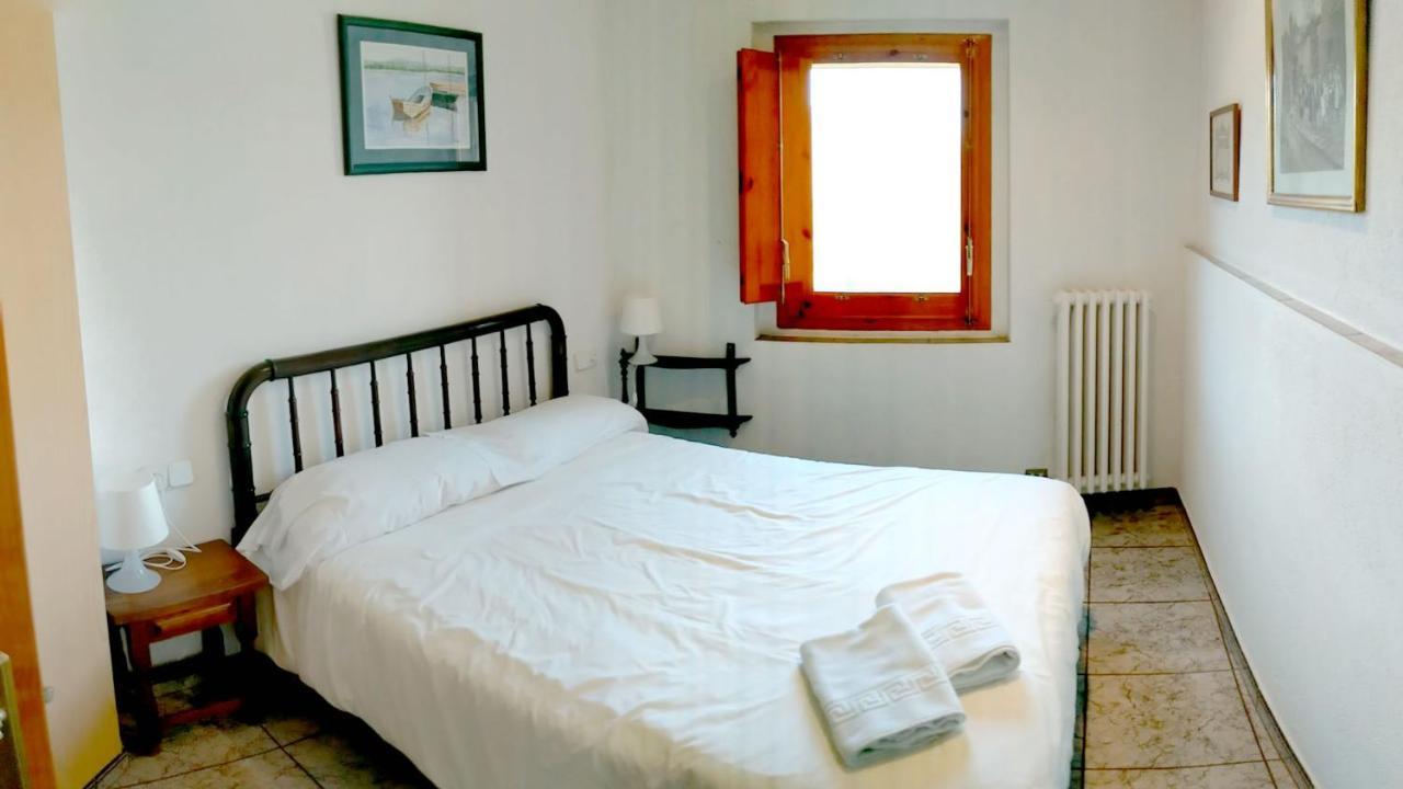 Mas El Carrer Apartment Santa Pau Bagian luar foto